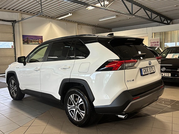 Toyota RAV4 5 of 19