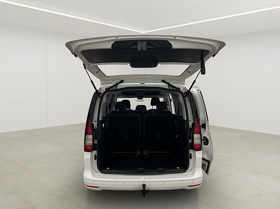 Volkswagen Caddy Maxi 11 of 30