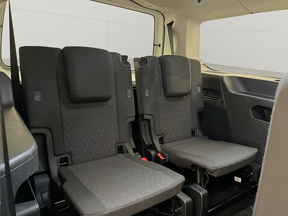 Volkswagen Caddy Maxi 26 of 30