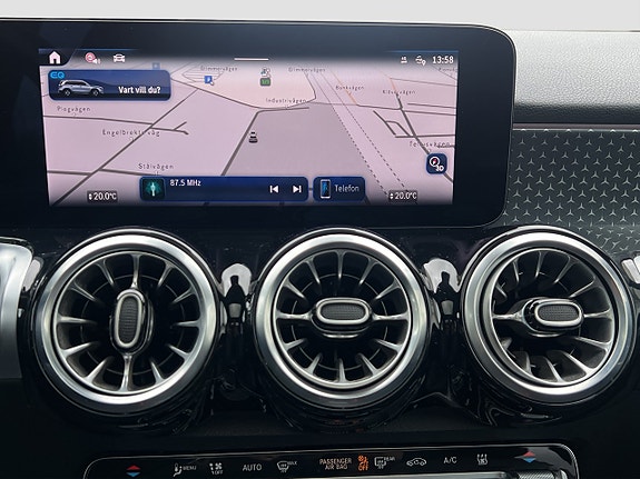 Mercedes-Benz EQB250+ 19 of 25