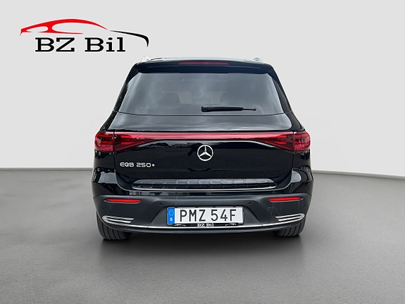 Mercedes-Benz EQB250+ 5 of 25