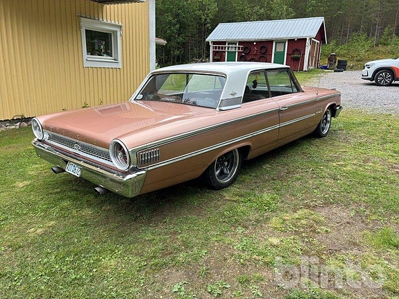 Ford Galaxie 5 of 20