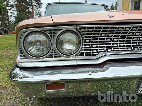 Ford Galaxie 16 of 20