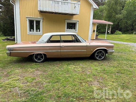 Ford Galaxie 4 of 20