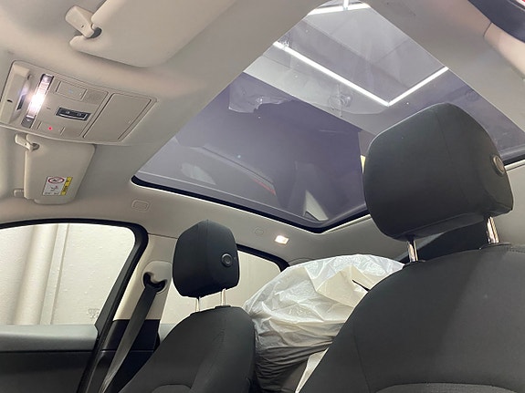 Jaguar E-PACE 7 of 10