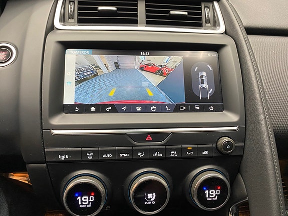 Jaguar E-PACE 9 of 10
