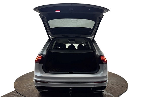 Volkswagen Tiguan Allspace 8 of 30