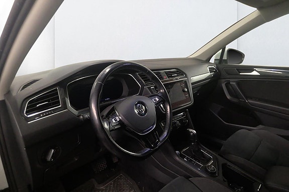 Volkswagen Tiguan Allspace 7 of 8
