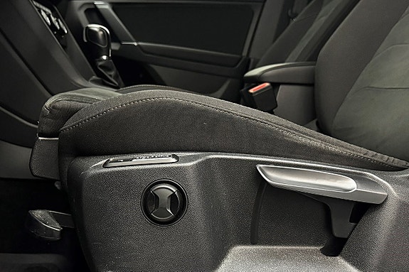Volkswagen Tiguan Allspace 14 of 30