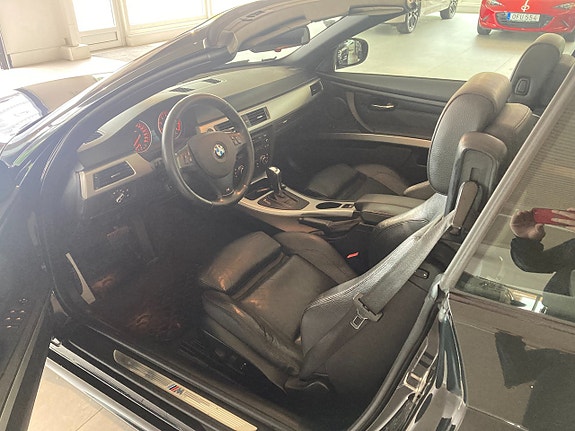 BMW 325i 5 of 6
