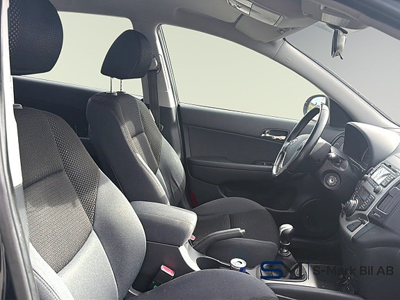 Hyundai i30 11 of 15
