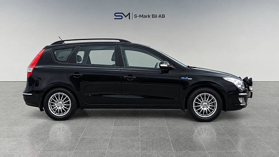 Hyundai i30 7 of 15