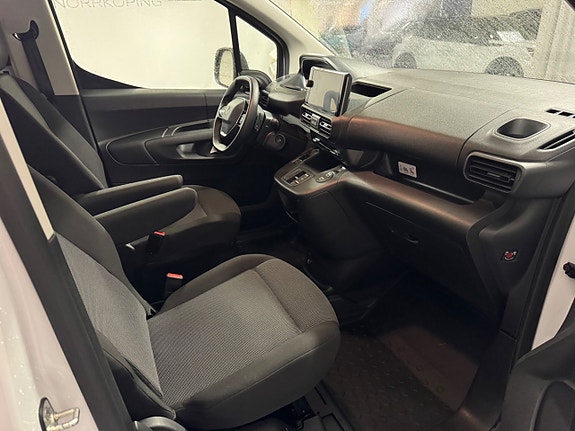 Peugeot Partner 7 of 9