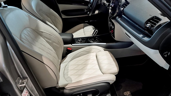 MINI Clubman Cooper S 3 of 13