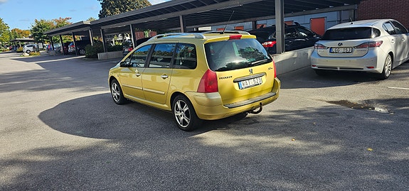 Peugeot 307 SW 3 of 12