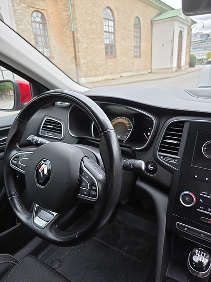 Renault Megane IV 21 of 23