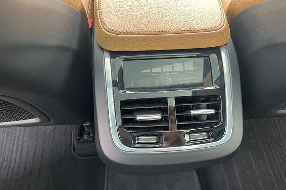 Volvo XC90 19 of 21