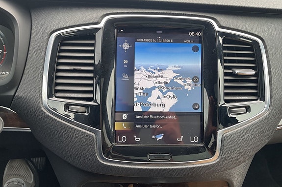 Volvo XC90 14 of 21