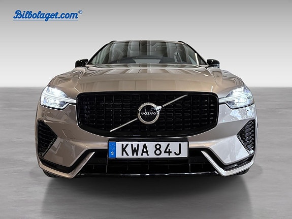 Volvo XC60 3 of 17