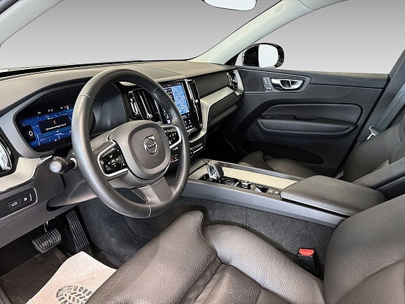 Volvo XC60 11 of 17