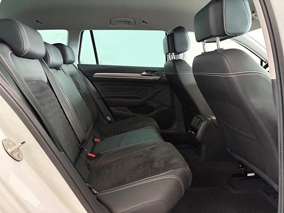Volkswagen Passat 9 of 18