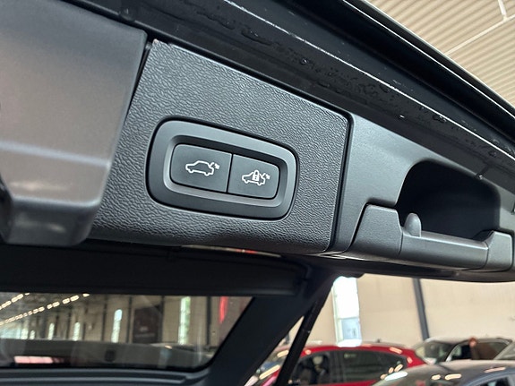 Volvo XC60 18 of 27