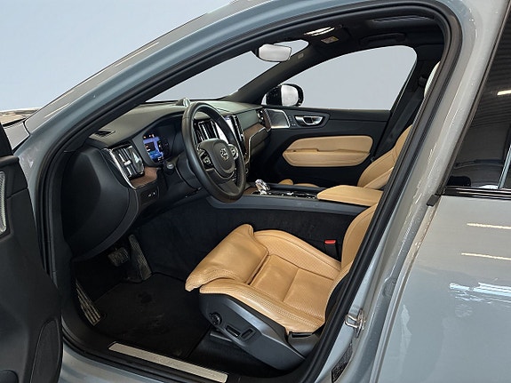 Volvo XC60 7 of 27