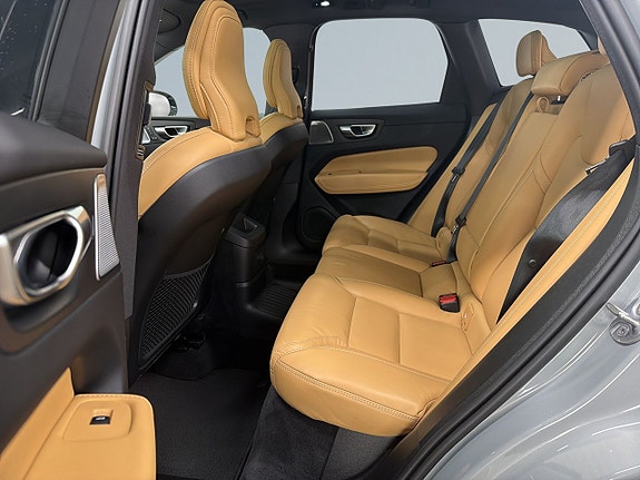 Volvo XC60 13 of 27