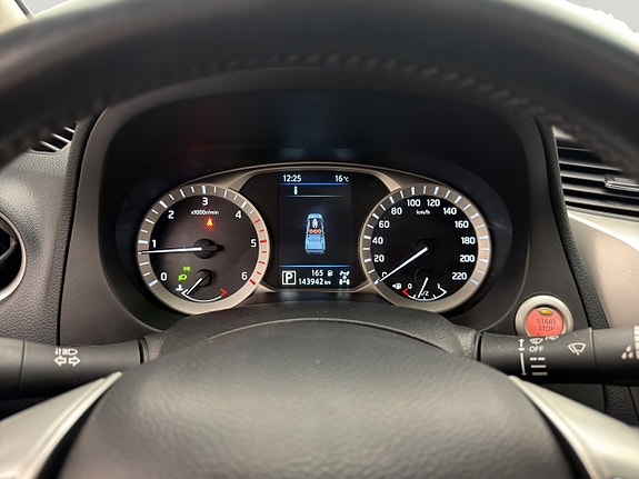 Nissan Navara 21 of 30