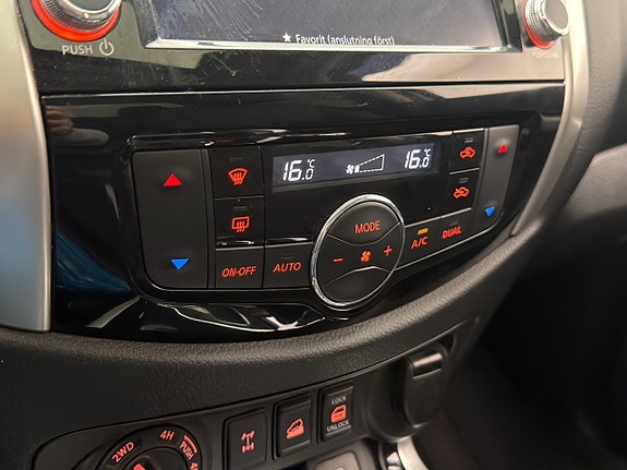 Nissan Navara 26 of 30