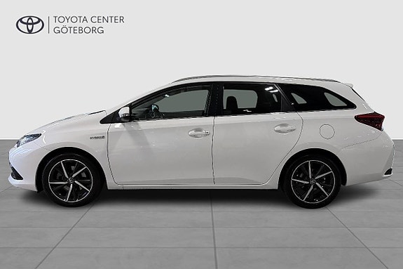 Toyota Auris 3 of 10