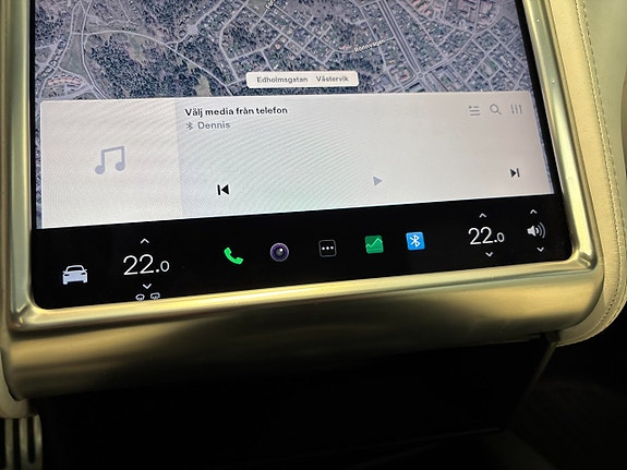 Tesla Model X 14 of 27