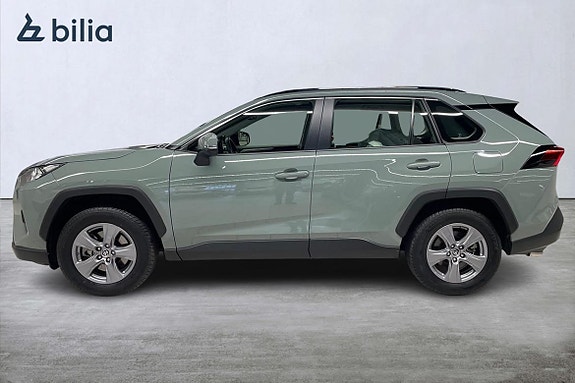 Toyota RAV4 3 of 21