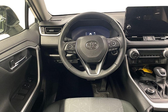 Toyota RAV4 11 of 21