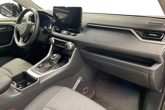 Toyota RAV4 7 of 21