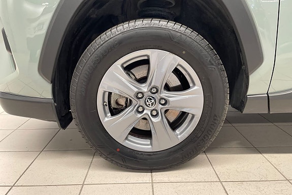 Toyota RAV4 17 of 21