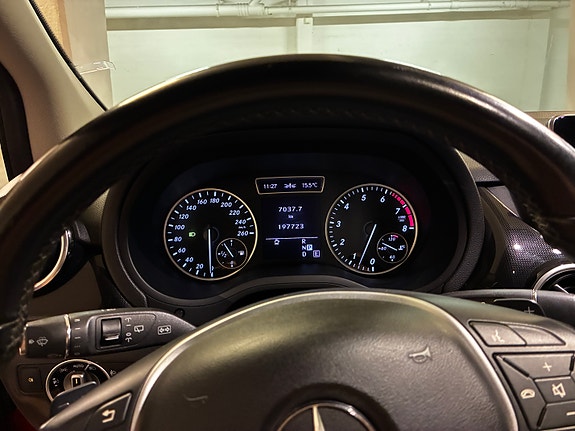Mercedes-Benz B180 13 of 16