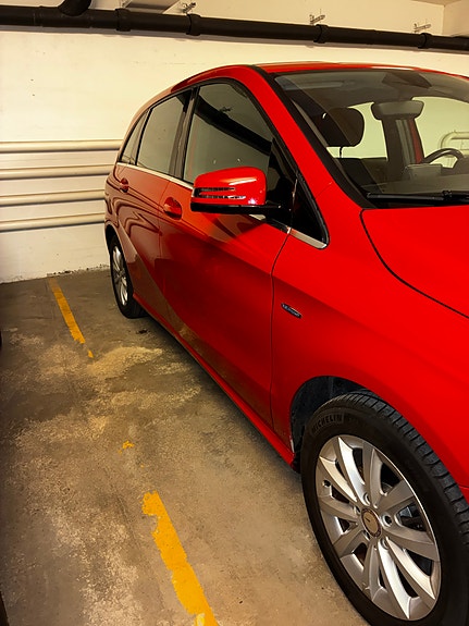Mercedes-Benz B180 6 of 16