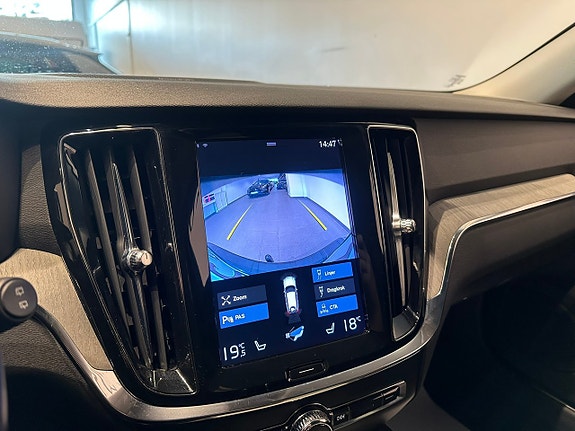 Volvo V60 Cross Country 12 of 17