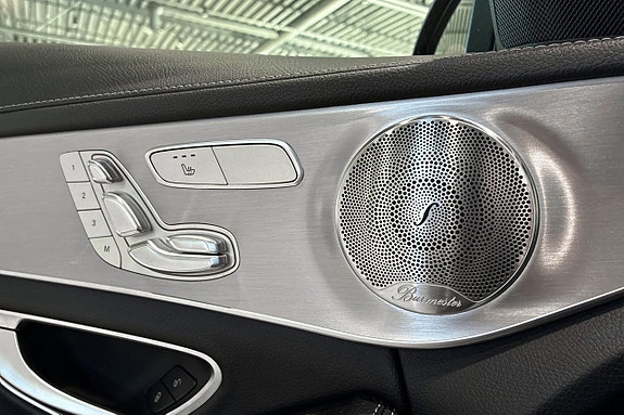Mercedes-Benz C200 22 of 30