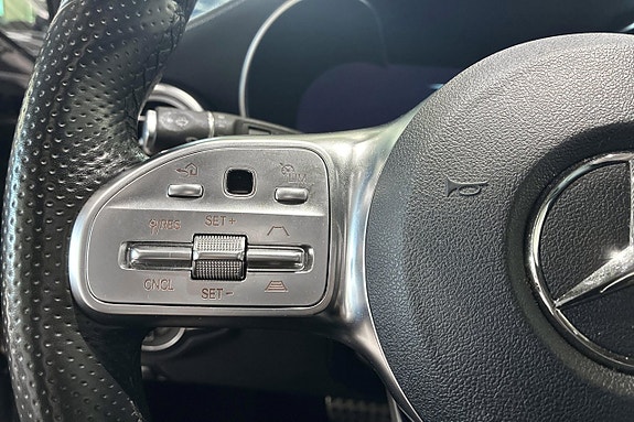 Mercedes-Benz C200 19 of 30