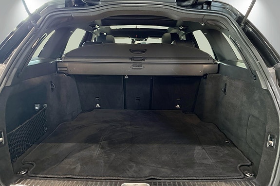 Mercedes-Benz C200 12 of 30