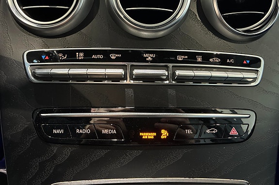 Mercedes-Benz C200 26 of 30