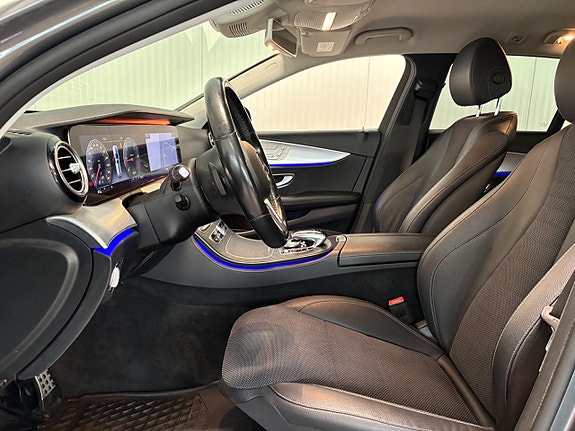 Mercedes-Benz E200 8 of 26