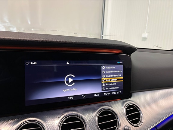 Mercedes-Benz E200 18 of 26
