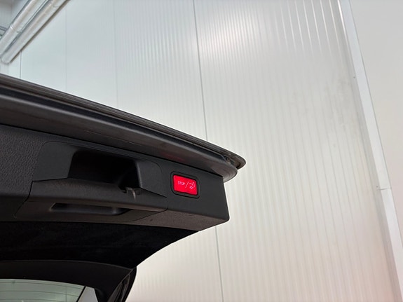 Mercedes-Benz E200 25 of 26