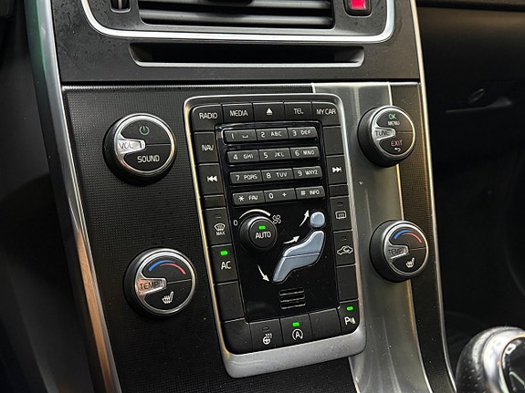 Volvo V60 17 of 22