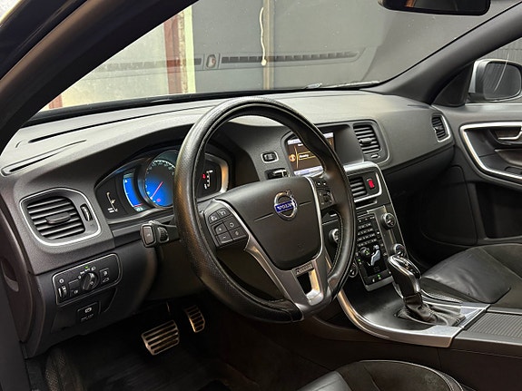 Volvo V60 11 of 22