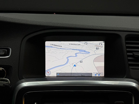 Volvo V60 18 of 22