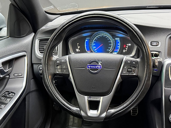 Volvo V60 13 of 22